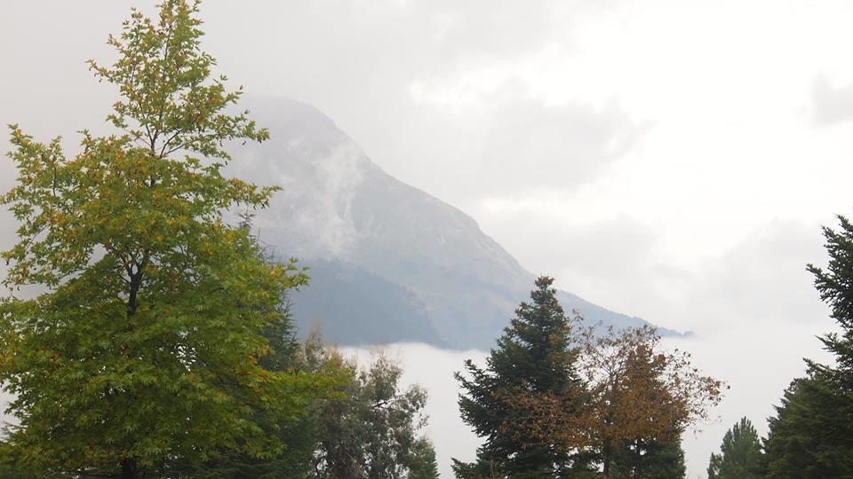 Livadaki Village Megali Kapsi Bagian luar foto