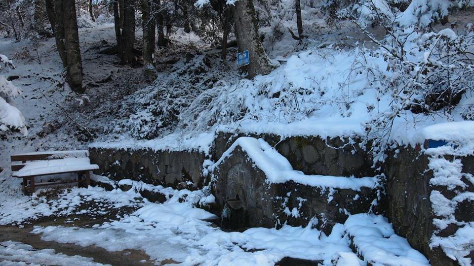 Livadaki Village Megali Kapsi Bagian luar foto