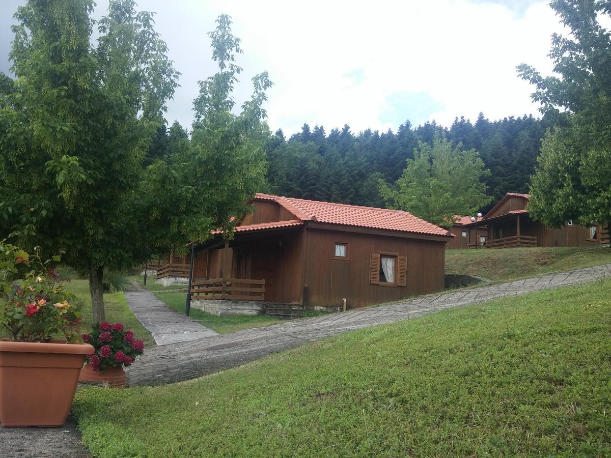 Livadaki Village Megali Kapsi Bagian luar foto
