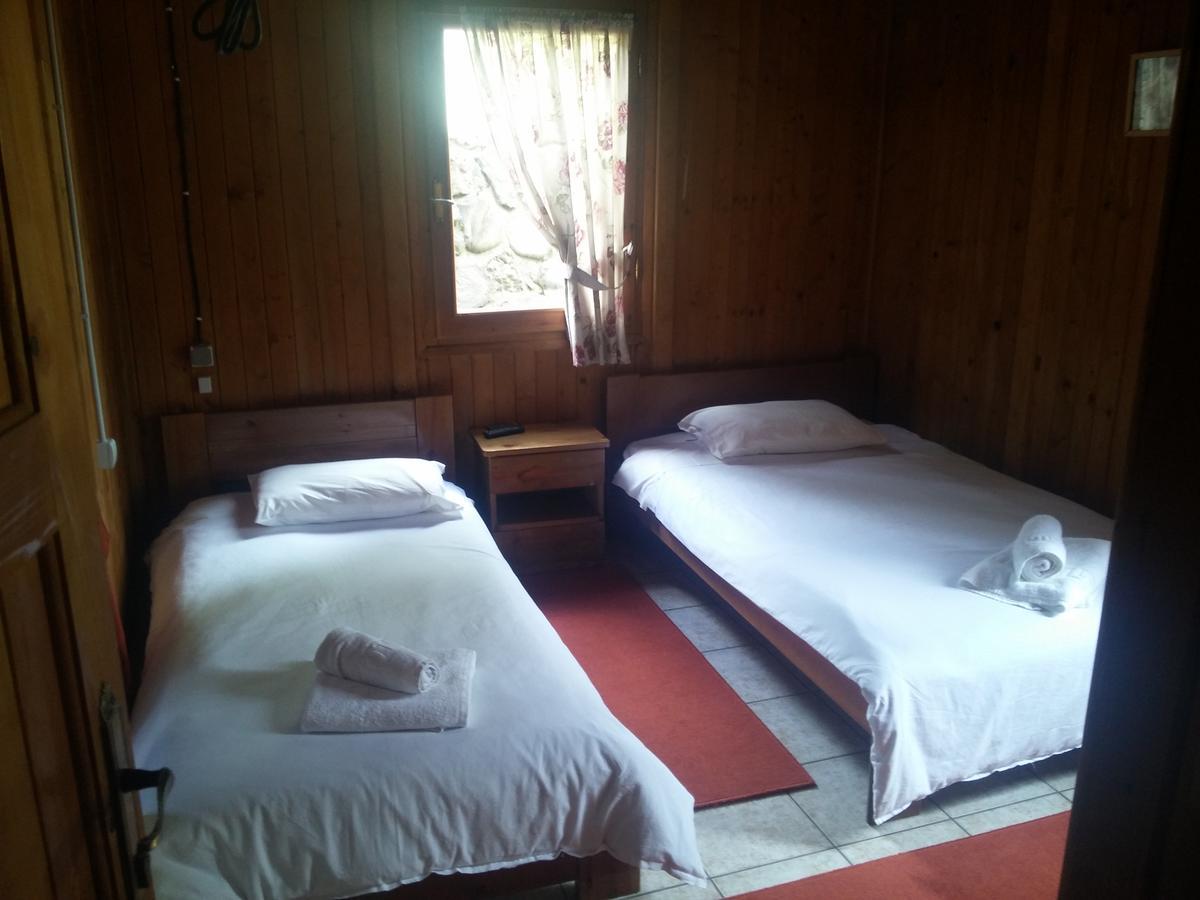 Livadaki Village Megali Kapsi Bagian luar foto