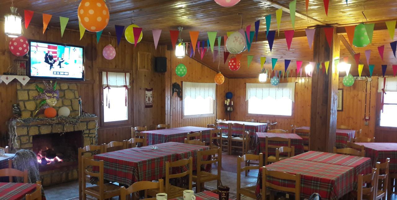Livadaki Village Megali Kapsi Bagian luar foto