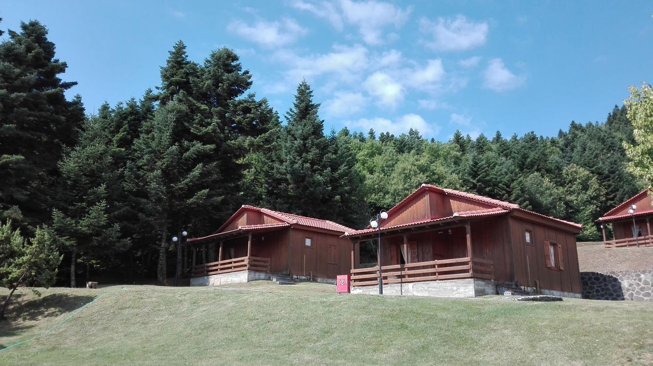 Livadaki Village Megali Kapsi Bagian luar foto