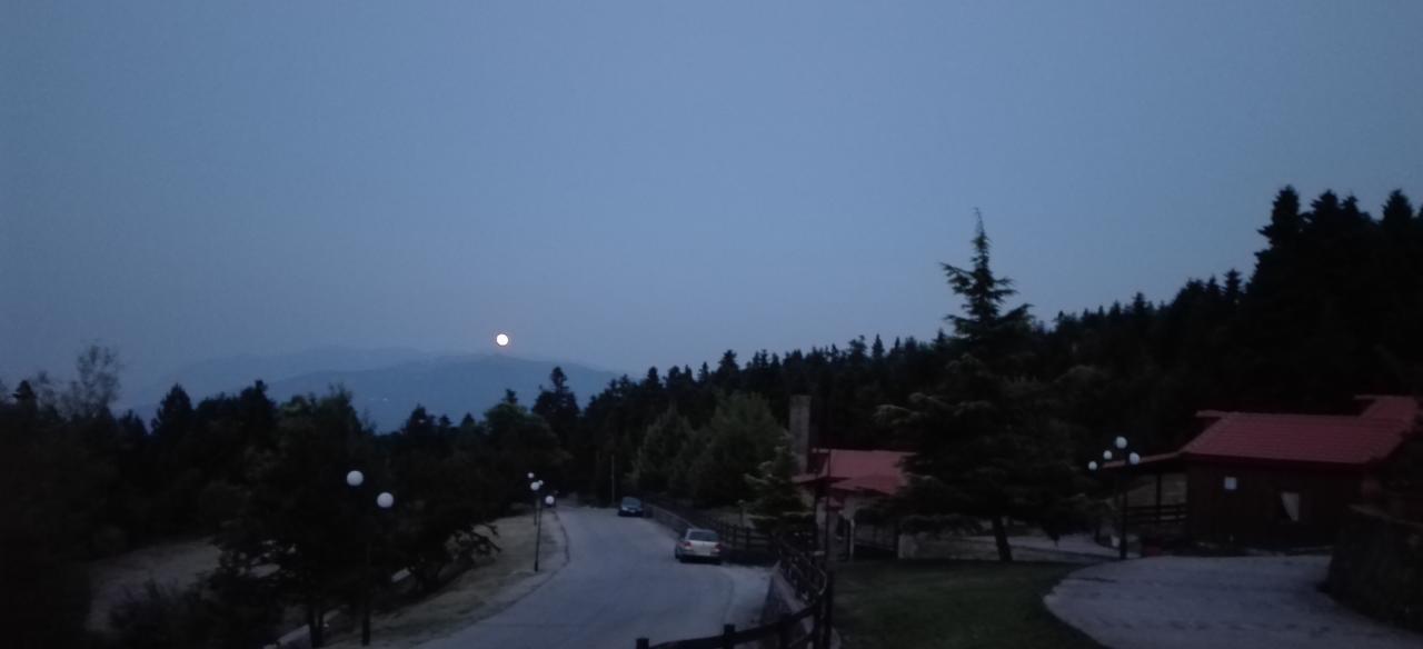 Livadaki Village Megali Kapsi Bagian luar foto