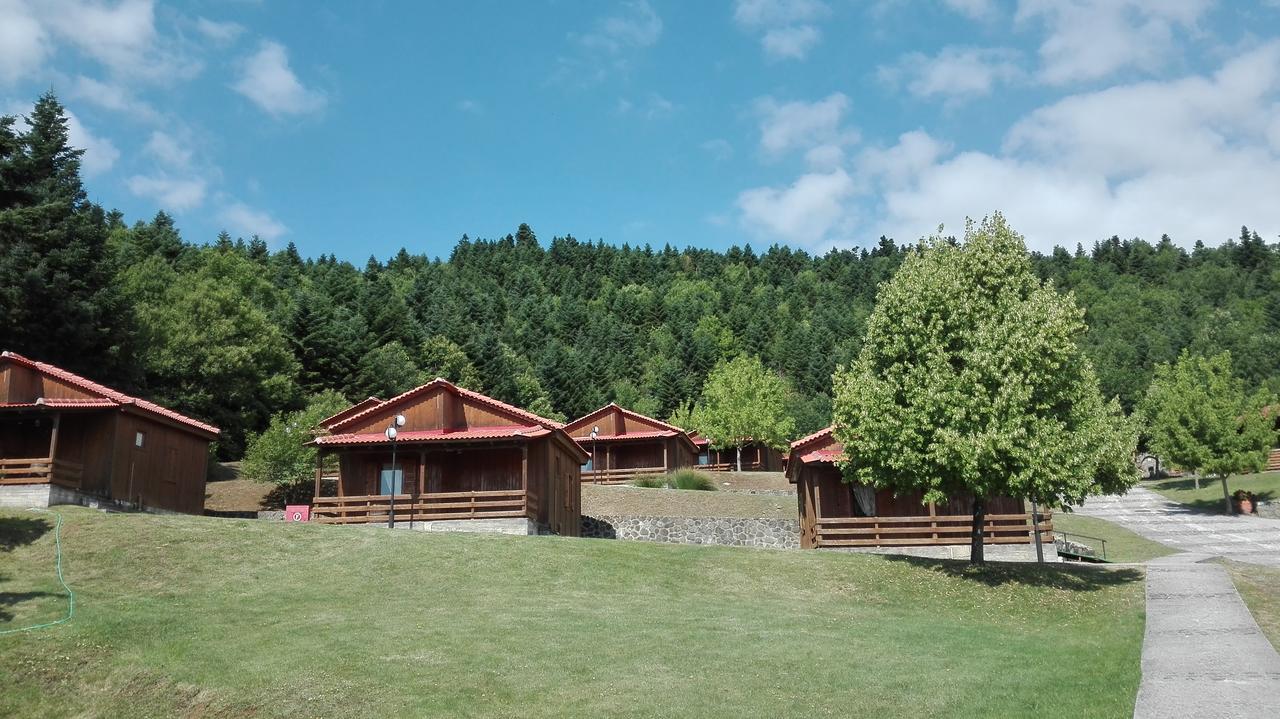 Livadaki Village Megali Kapsi Bagian luar foto