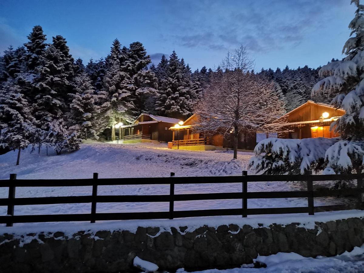 Livadaki Village Megali Kapsi Bagian luar foto