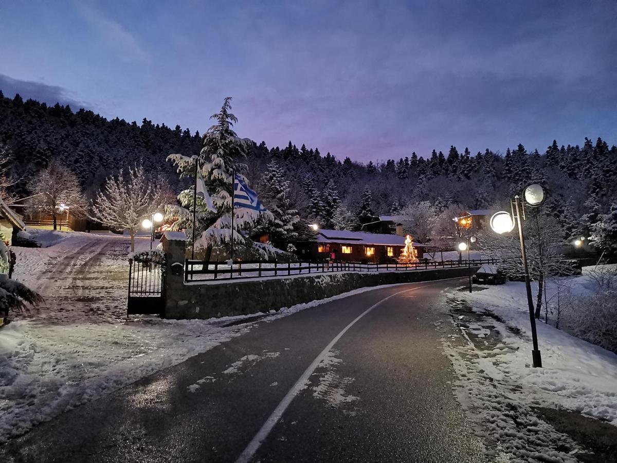 Livadaki Village Megali Kapsi Bagian luar foto
