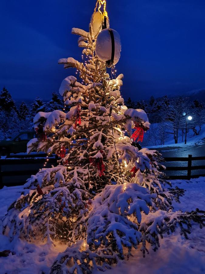Livadaki Village Megali Kapsi Bagian luar foto